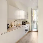 Lokka I 2-bedroom With Double Queen & Balcony Oslo