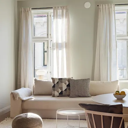 Dinbnb Gruenerlokka I 2-bedroom With Double Queen & Balcony * Oslo